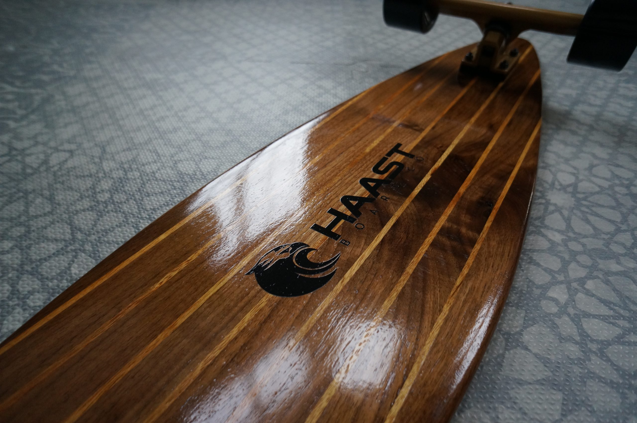 36" 'Wall St' Walnut Pinstripe Longboard - Image 5